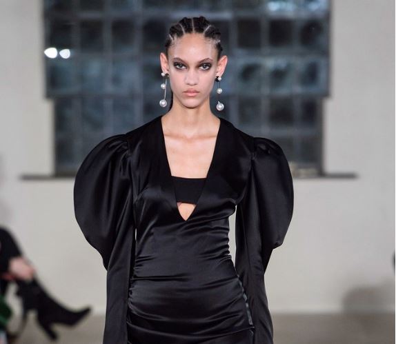As pérolas foram uma das maiores tendências de acessórios da New York Fashion Week